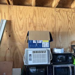 6000 Btu LIKE NEW A/C