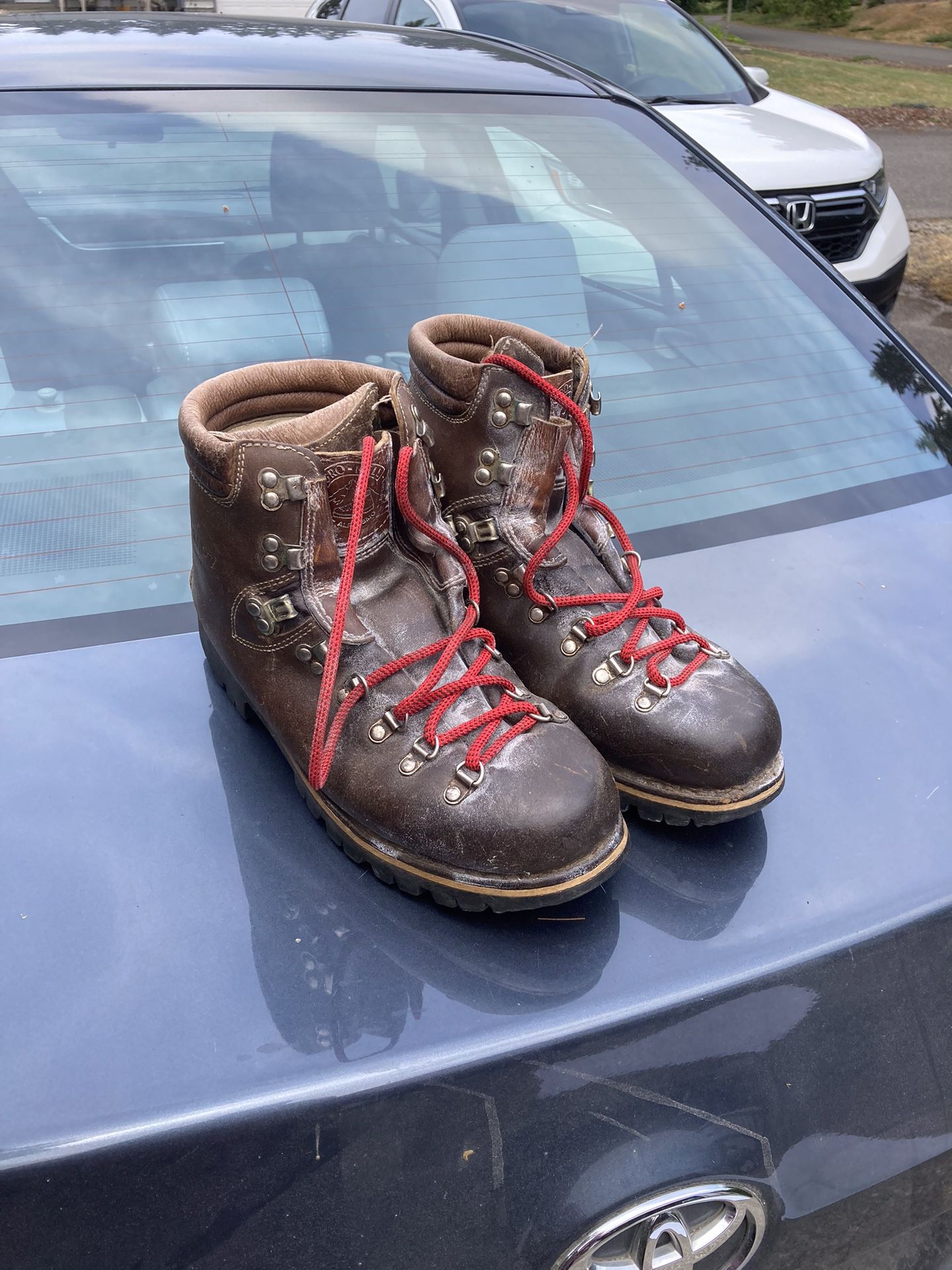 Men’s Size 10 Gronell Hiking Boots