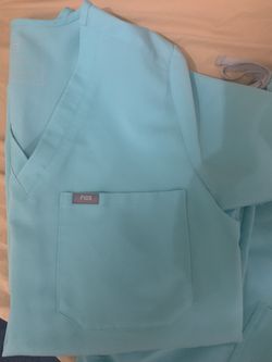 FIGS UNIFORM SIZE SMALL