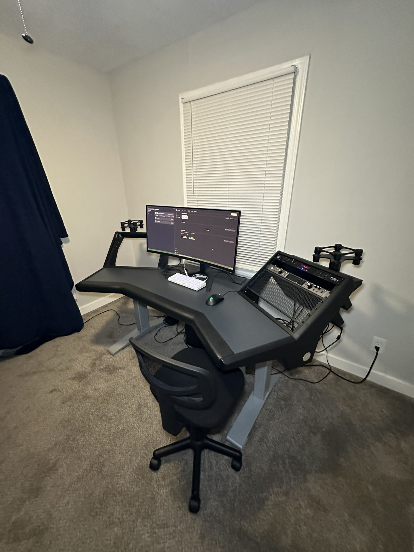 Argosy Halo Plus Workstation Desk
