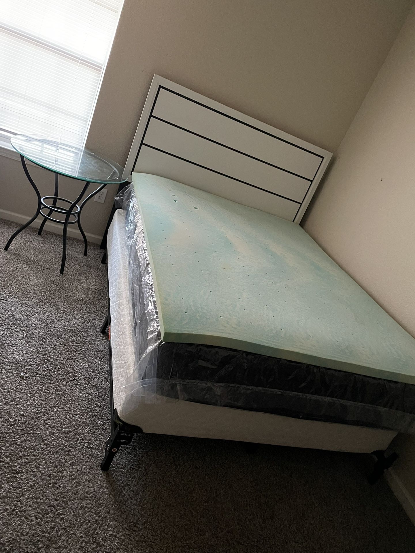 Queen Headboard & Dresser