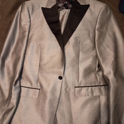 Talía Tuxedo Suit 40R