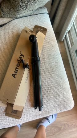 Camera tripod