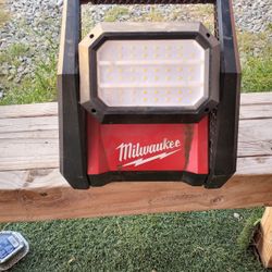 Milwaukee M18 Dual Power 4000 Lumens $65 Used Just 