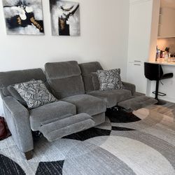 Plush sofa WITH power recline (LIKE NEW)