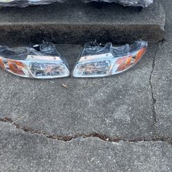 New Headlights 96-99 Dodge Grand Caravan Chrysler Town Country Voyager