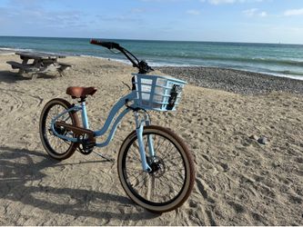 2 Electric Beach Cruisers! “The Electric Bike Company”
