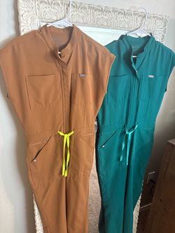 Fig scrub jumpsuit Size Small
