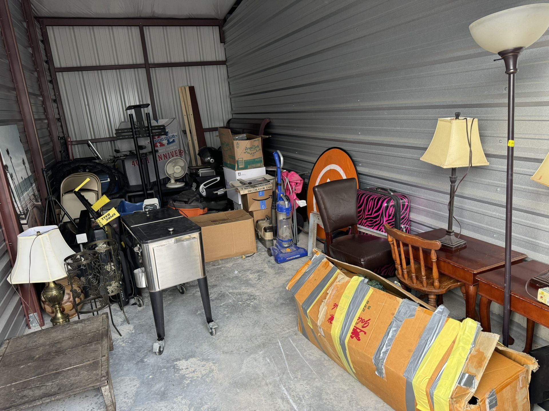 Selling All The Contents In This Storage Unit. Take All Or Whatever You Want. I Can Send More Descriptive Pictures If You’re Interested. $500 For Eve