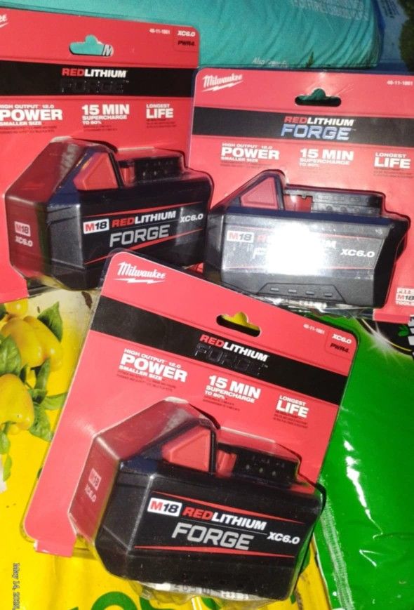 M18 18V Lithium-Ion REDLITHIUM FORGE 6.0 Ah Battery Pack