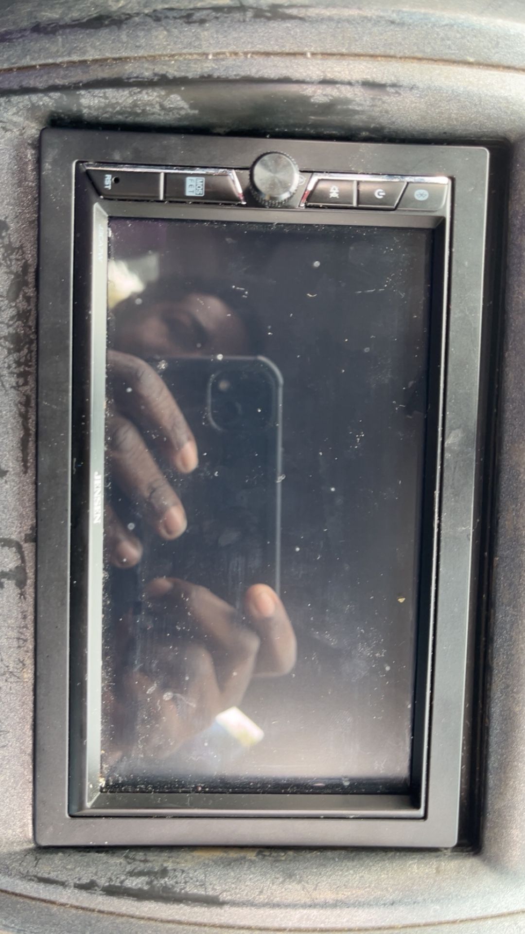 Jensen CarPlay stereo