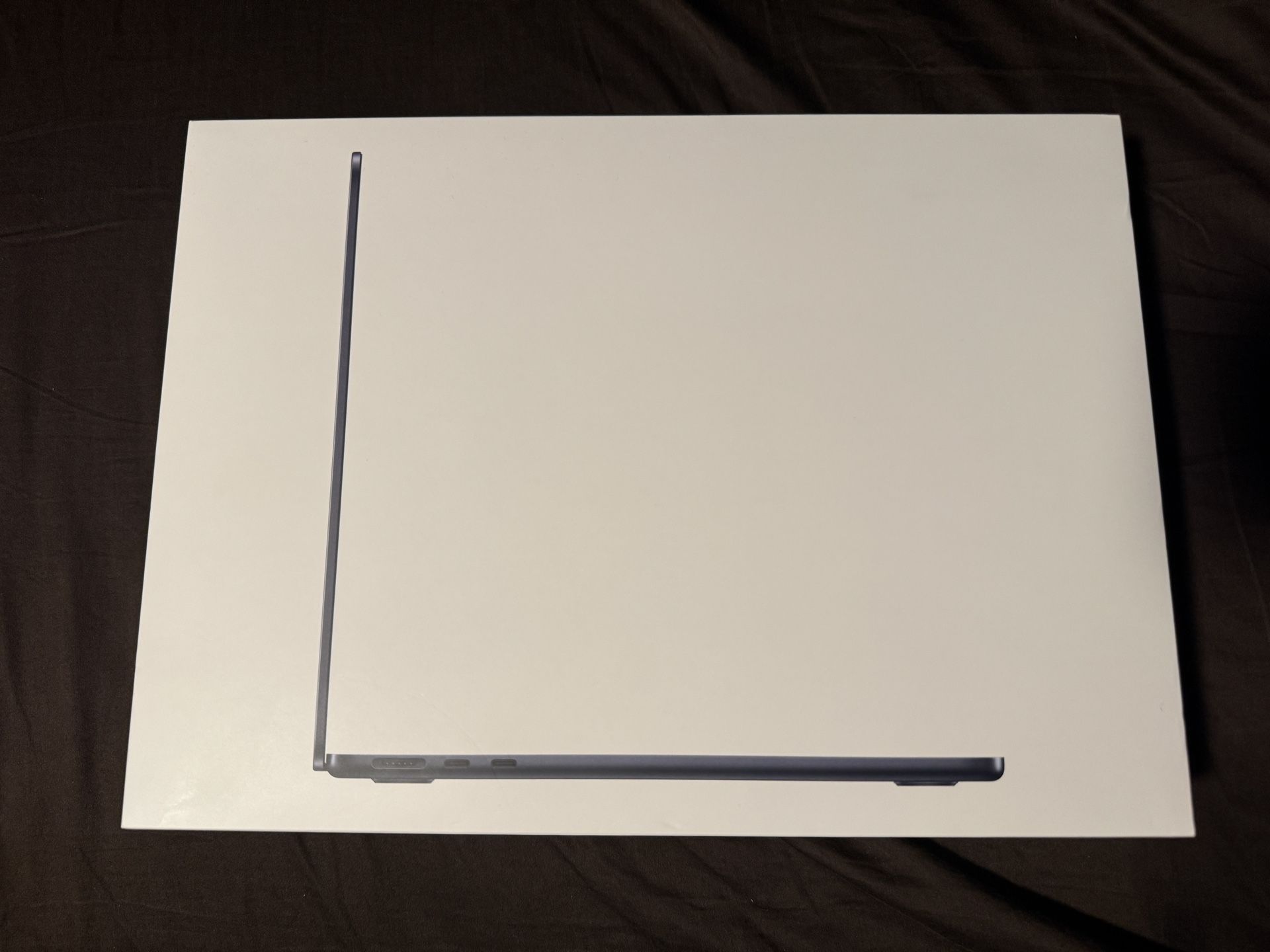 Apple Macbook Air 13.6” Laptop w/ M2 Chip 8GB Memory 256 GB SSD