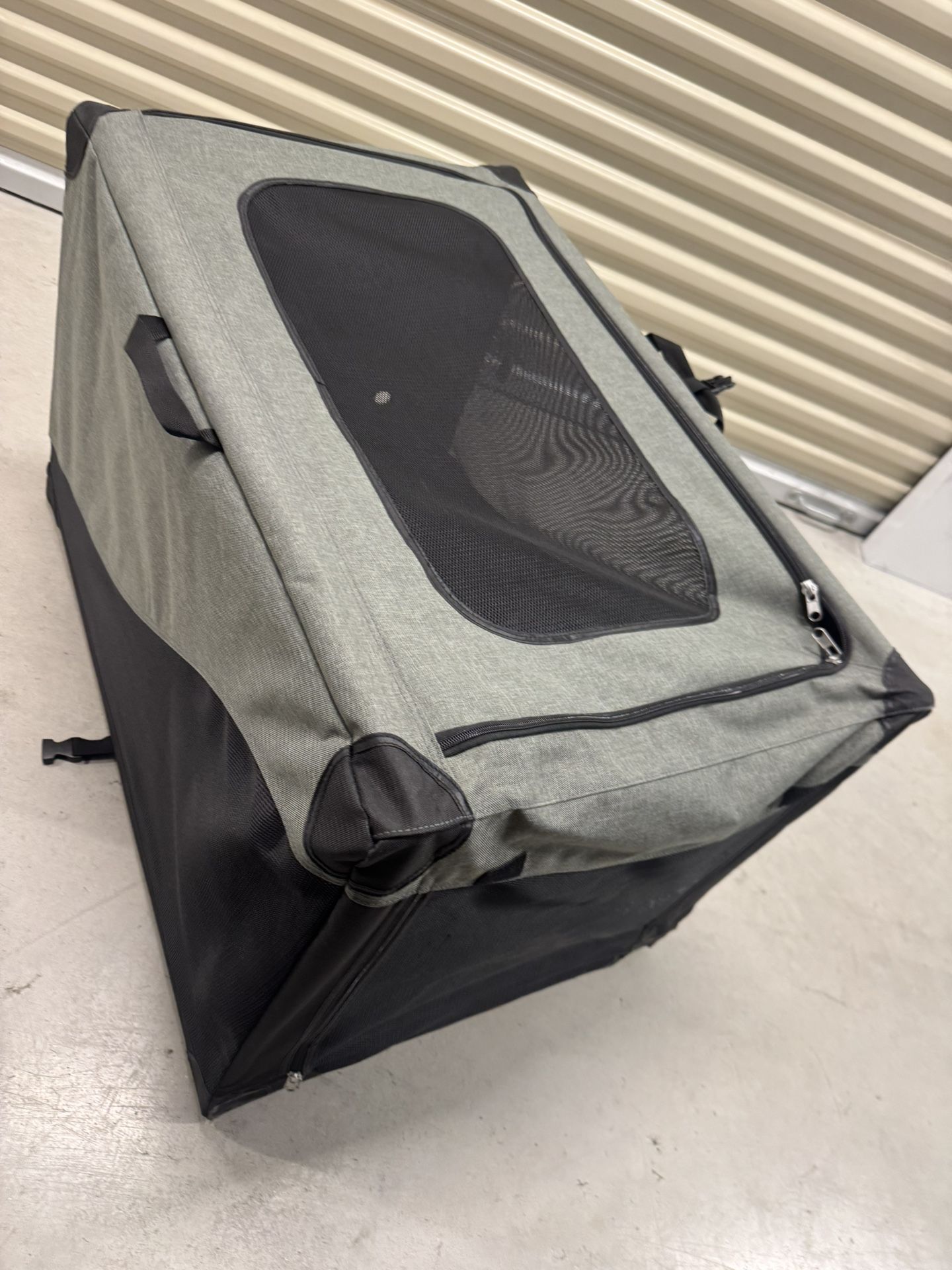 LARGE TRAVEL PET CRATE