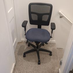 Office Chair W/ Wheels