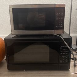 700 & 1000 Watt Microwaves 