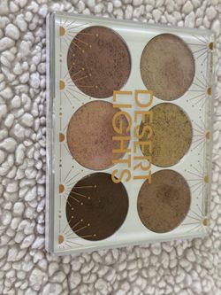 Flower Beauty Desert Lights Shadow Palette 
