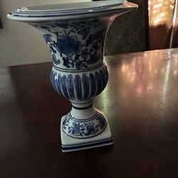 Vintage blue& white porcelain vase