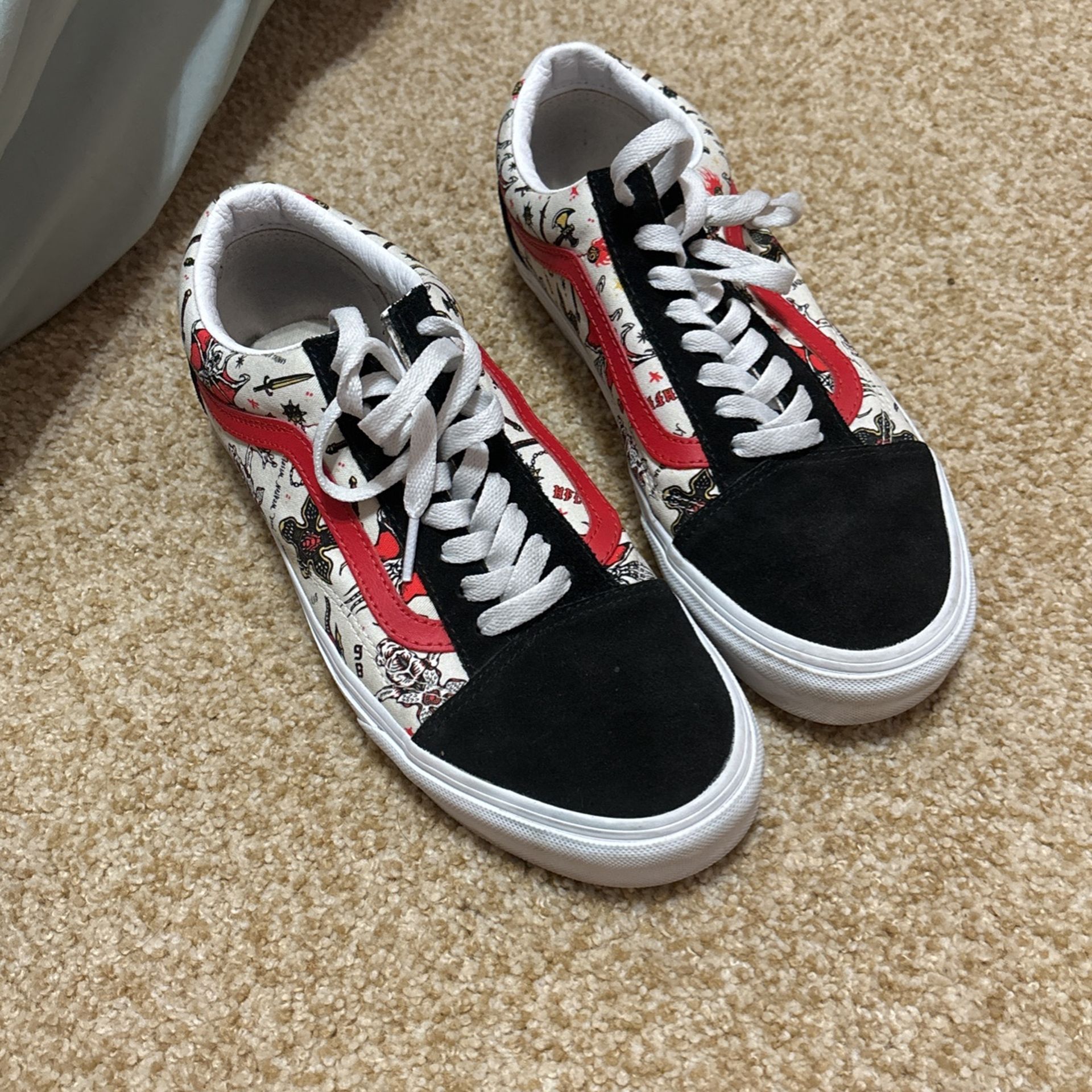 VANS X Stranger Things Old Skool Hellfire Club Men 8.5 Women’s 10 Shoes Sneakers