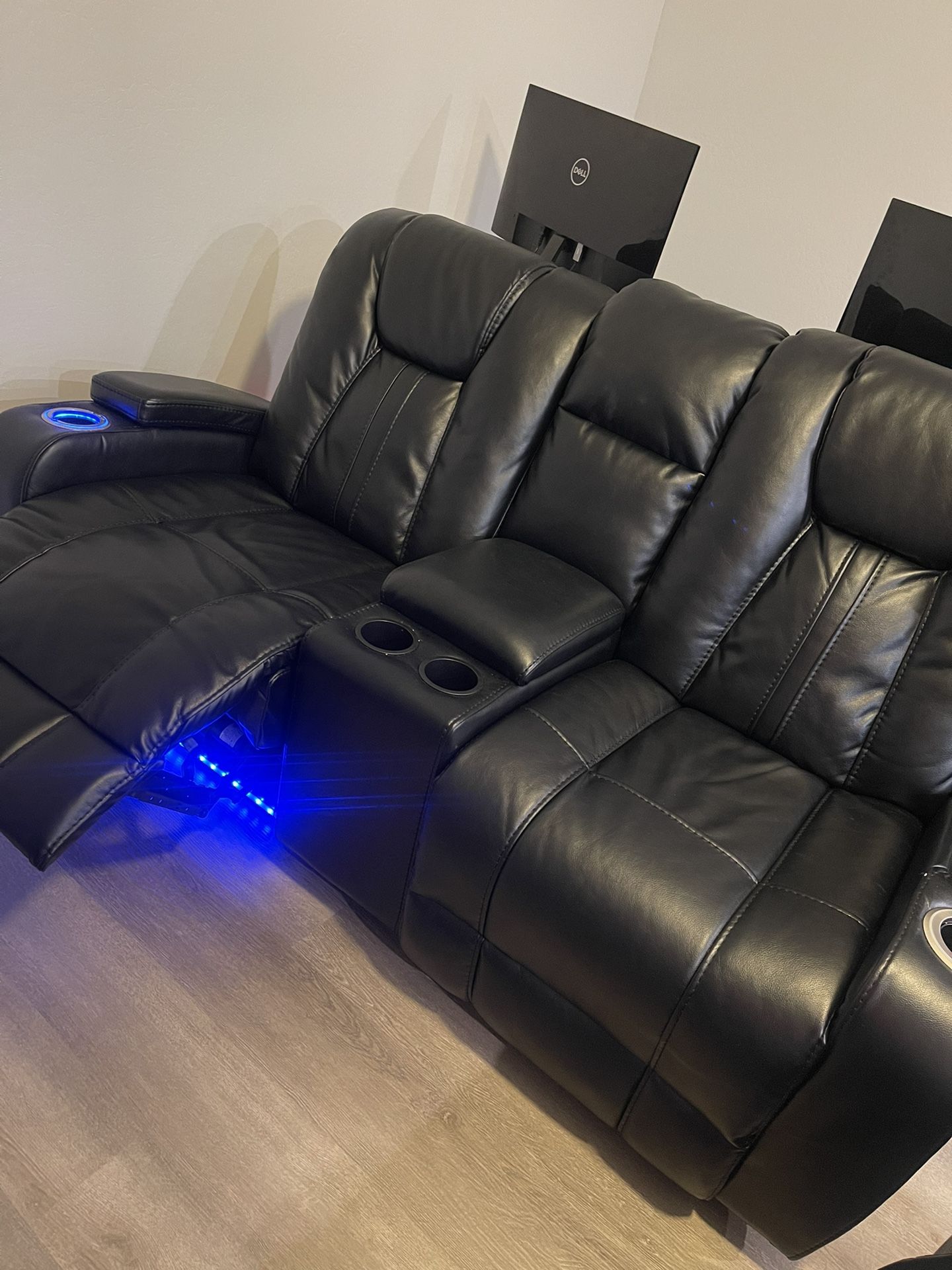 Black Leather Couch 