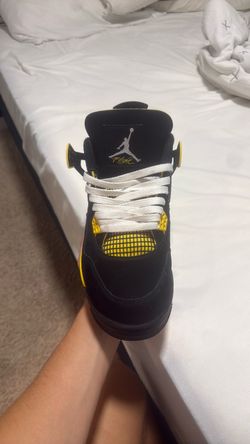 Jordan 4 thunders size 13