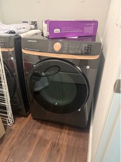 Samsung Dryer Black $800