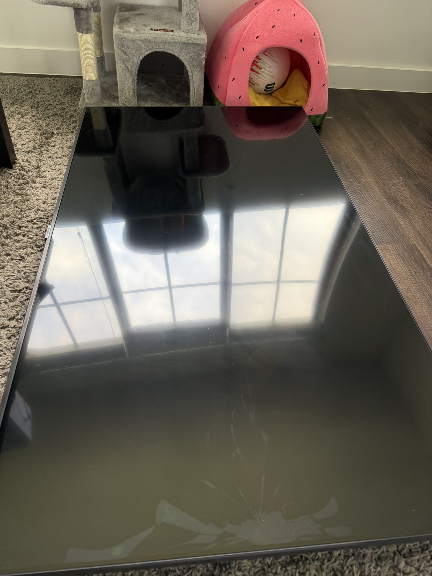 FOR PARTS – Samsung 65” 4K Smart TV (UN65TU7000BXZA) – Cracked Screen – $50