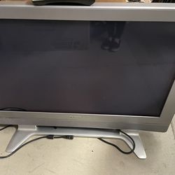 Panasonic 41 Inch Flat Screen Tv With Remote