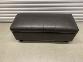 Storage Chest Bench   Great condition!