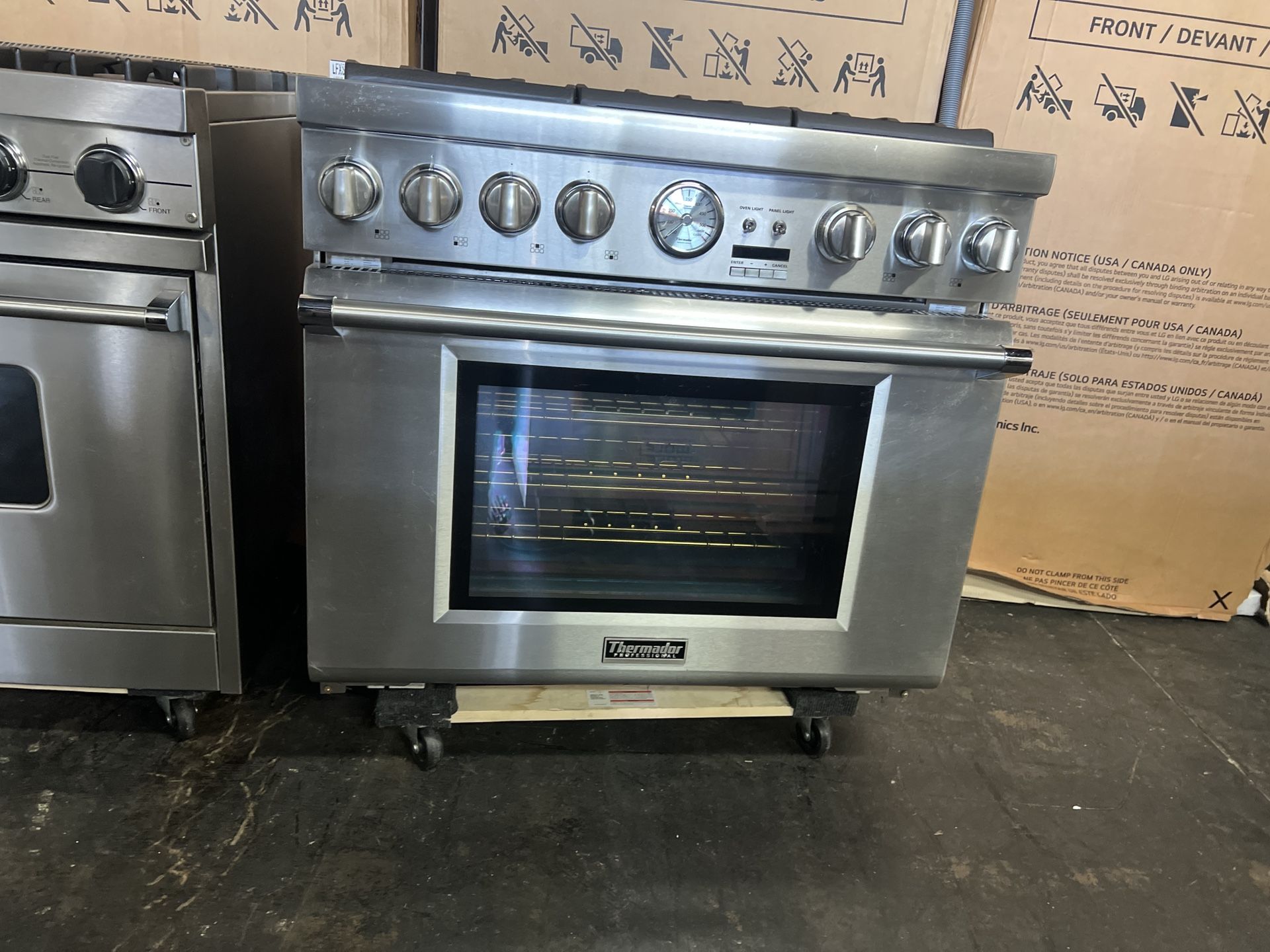 Thermador 36”Wide Dual Fuel Range Stove In Stainless Steel