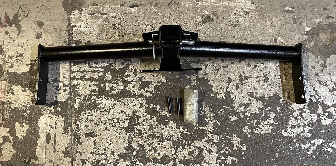 (No screws / no Tornillos) 2005 - 2017 Chevy Equinox / 2010 - 2017 GMC Terrain Class 3 Heavy Duty 2'' Tow Hitch Receiver with Hitch