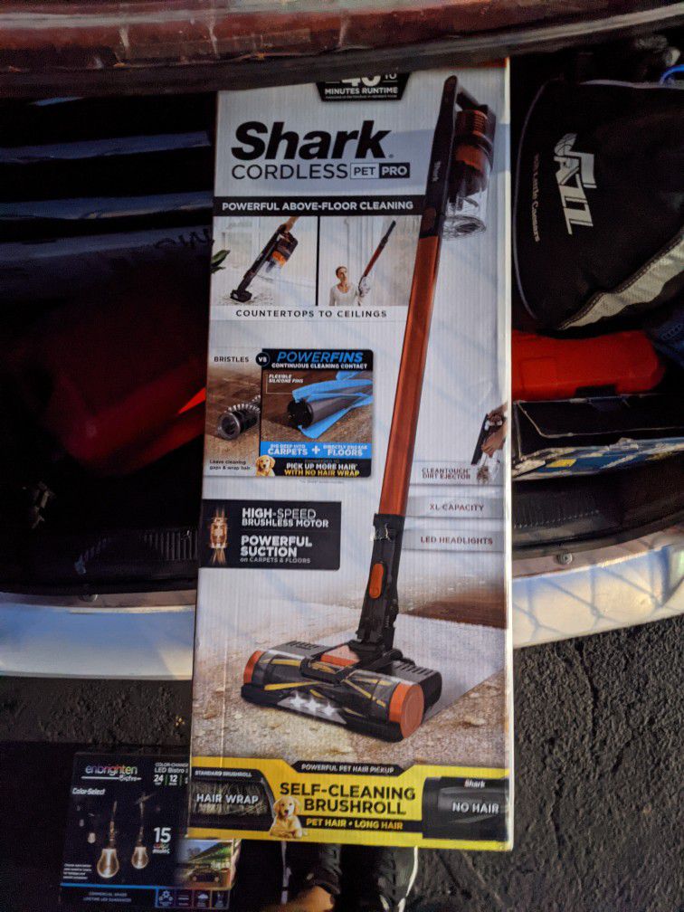 Shark Cordless Pet Pro Vaccum