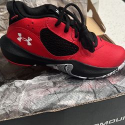 Under Armor Little Boys Size 13