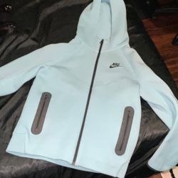 glacier blue nike tech 
