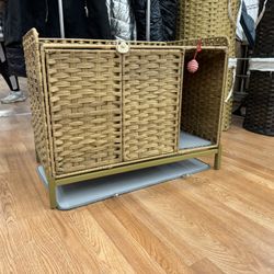 Brown Wicker Cat Liter Box With Doors 