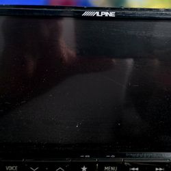 Alpine  7 Inch Recieveew_GPS Navigation 