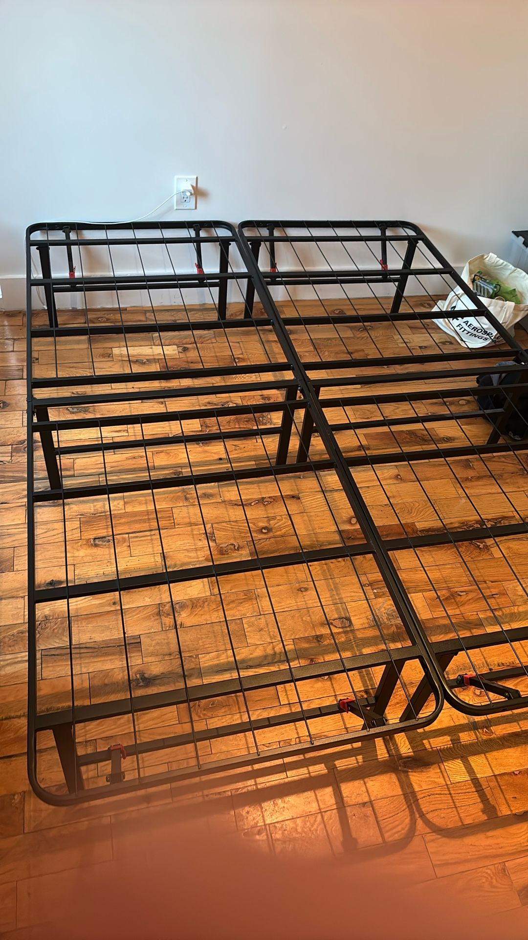 Metal Bedframe 