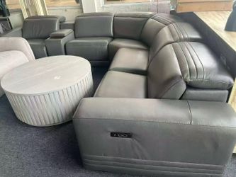 Karson Leather Power Reclining Sectional with Power Headrests，$1650