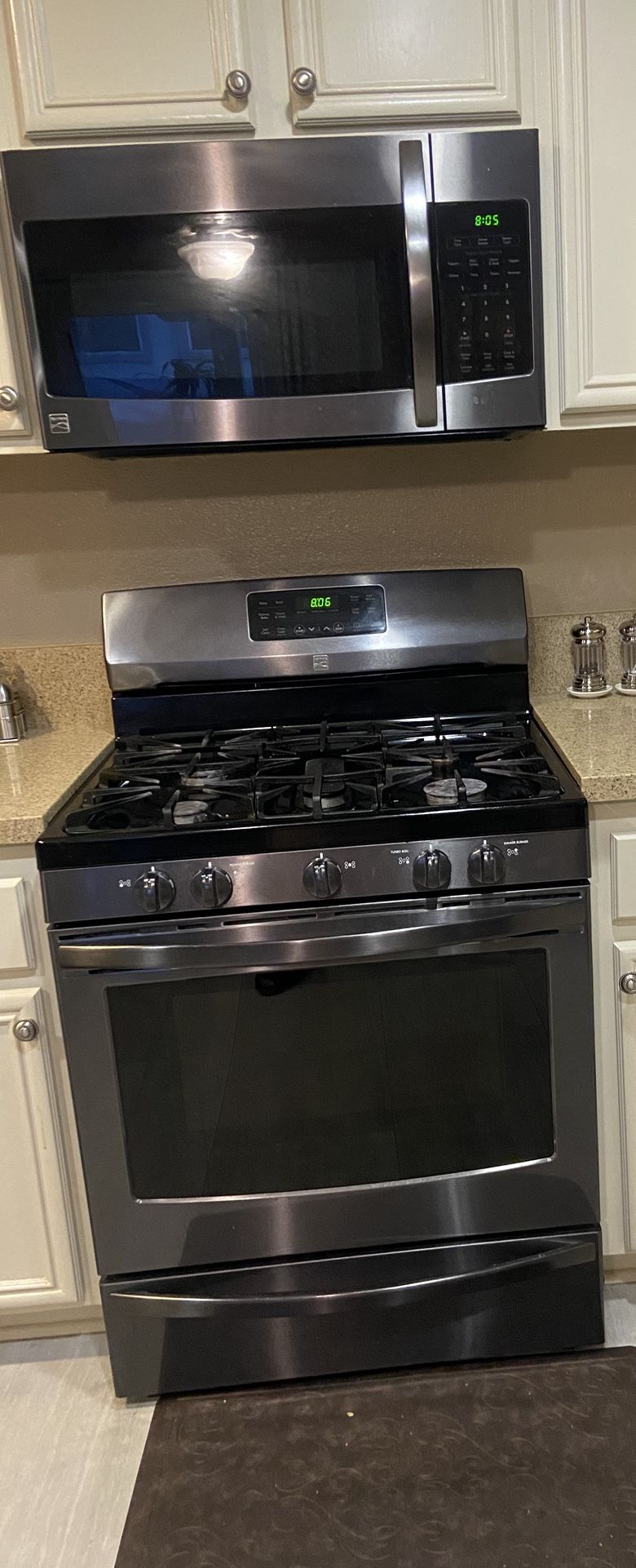 Stove And Microwave