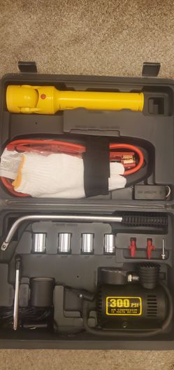 Auto emergency kit W/flashing triangle