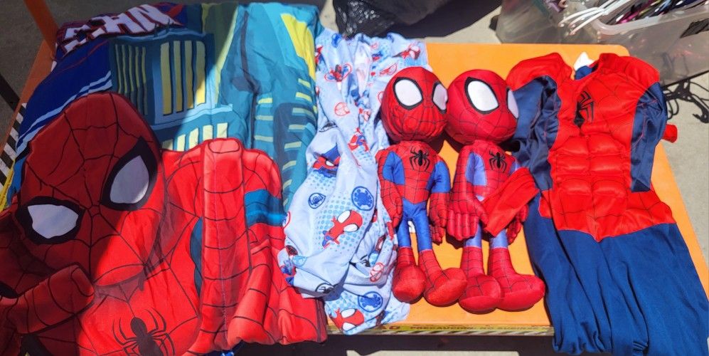 Spiderman Blanket Cover And 2 Spiderman And Halloween Costume