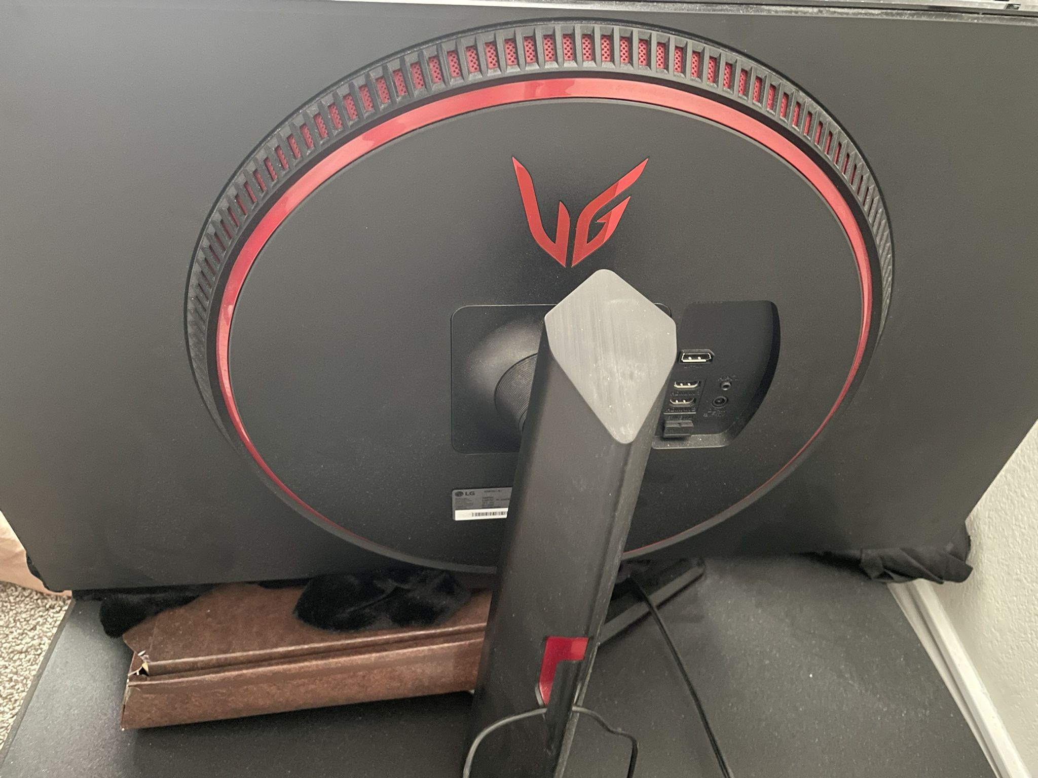 LG 32GP750-B 32 Inch QHD IPS UltraGear Monitor