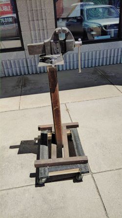 Colombian vintage heavy duty vice. Mounted on custom built very stable stand.