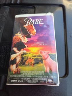 Babe VHS Tape Universal Pictures