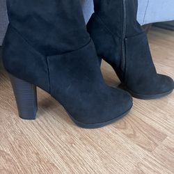 Wild Diva Lounge Women's Over The Knee Tie Up High Block Heel Dress Boots