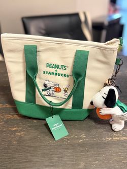 Snoopy tote bag and key chain