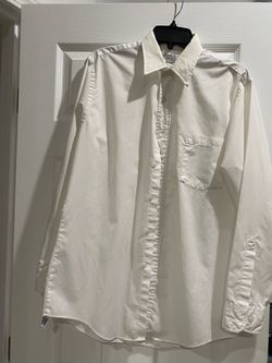 Men Dress Shirt ,  Size  15 .1/2  (  32/33 )  Looks Like new