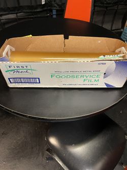 18" x 3000' Foodservice Film with Serrated Cutter