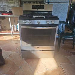 GE Gas Range 