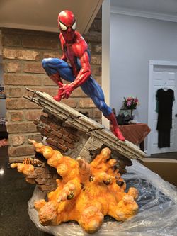SPIDERMAN custome Statue NOT SIDESHOW XM STUDIOS PRIME1 QUEEN STUDIOS