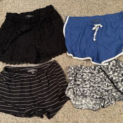 4 Juniors Primark Size Small (2-4) Elastic Shorts